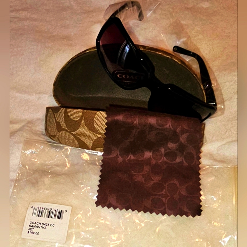 Coach NWT Samantha
